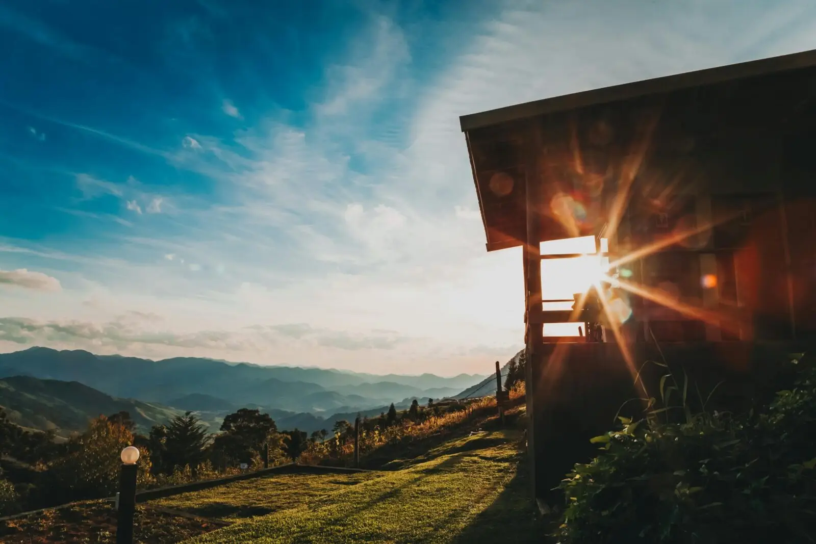 Home Pexels 2376988